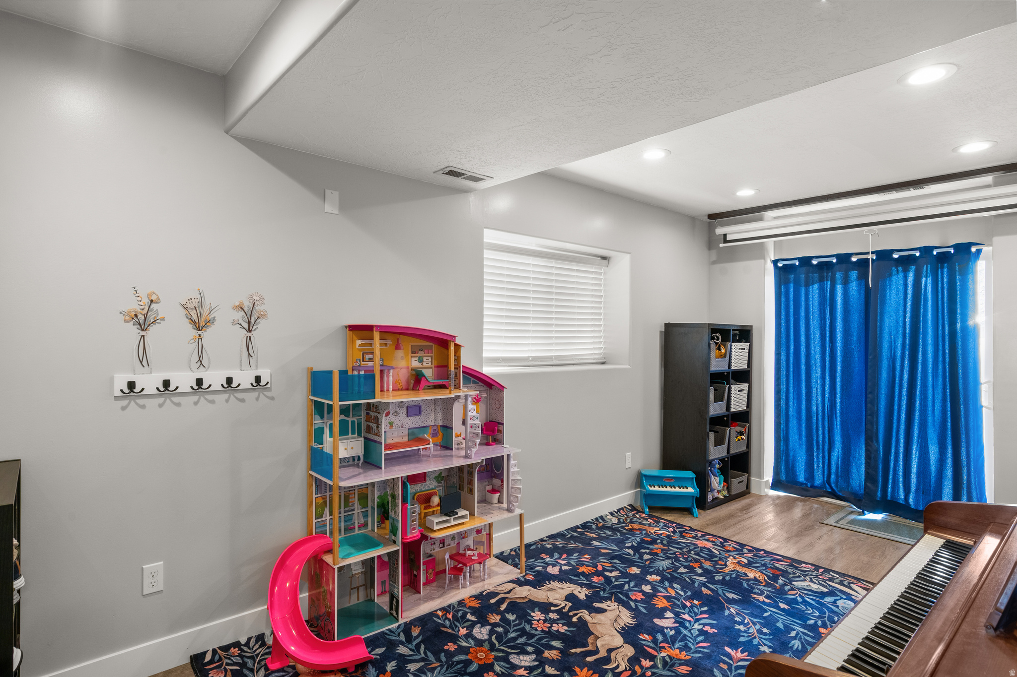 FREMONT ESTATES - Residential