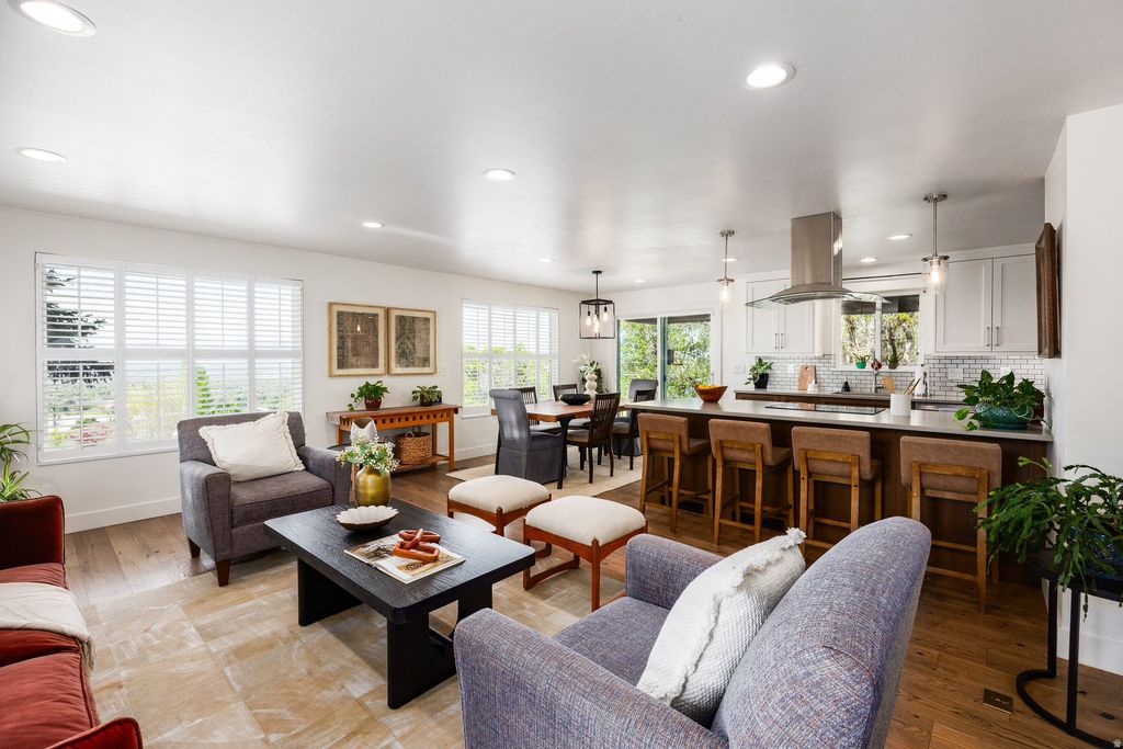 Photo of 2250 S BELAIRE DR, Salt Lake City, UT 84109 (MLS # 2149409)