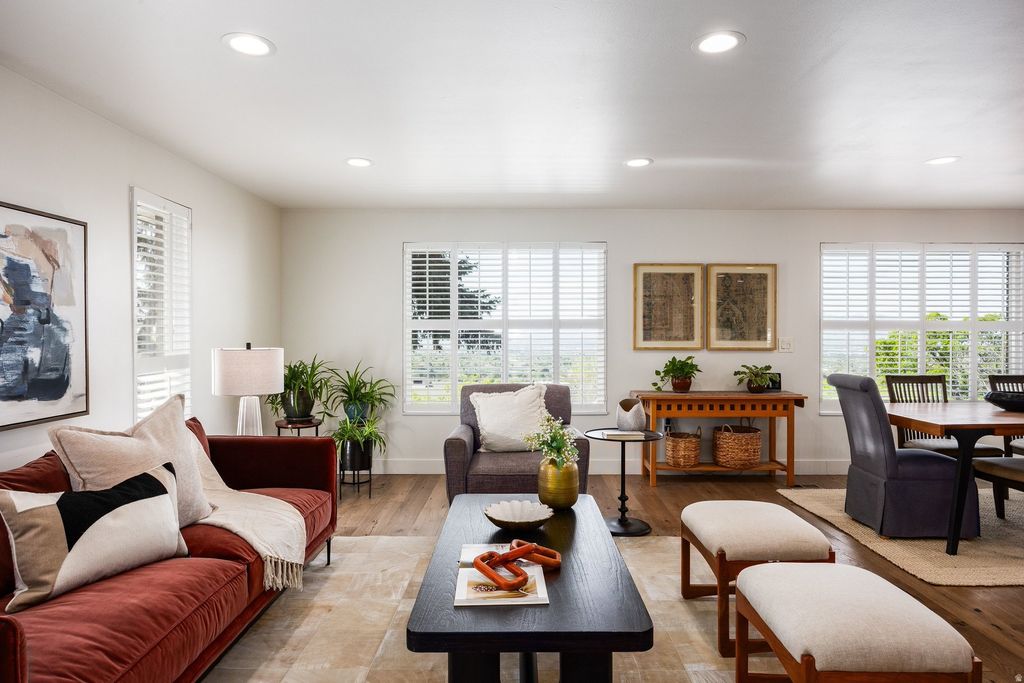 Photo of 2250 S BELAIRE DR, Salt Lake City, UT 84109 (MLS # 2149409)