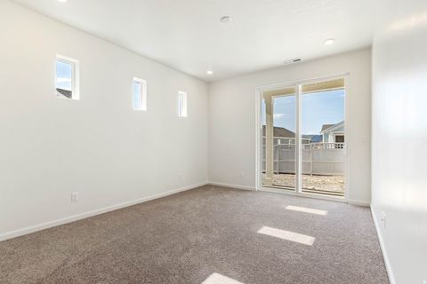 Tiny photo for 6169 W SPARROW VIEW DR #558, South Jordan, UT 84009 (MLS # 2123908)