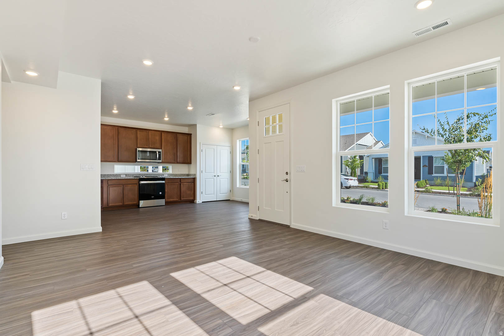 SPRINGHOUSE VILLAGE / DAYBREAK - Residential