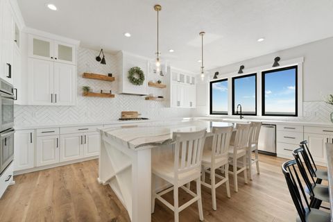 Tiny photo for 851 E MOUNTAIN RD, North Ogden, UT 84414 (MLS # 2140681)