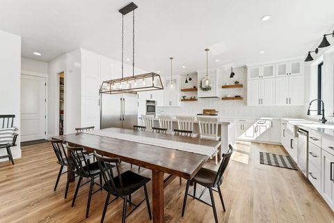 Tiny photo for 851 E MOUNTAIN RD, North Ogden, UT 84414 (MLS # 2140681)