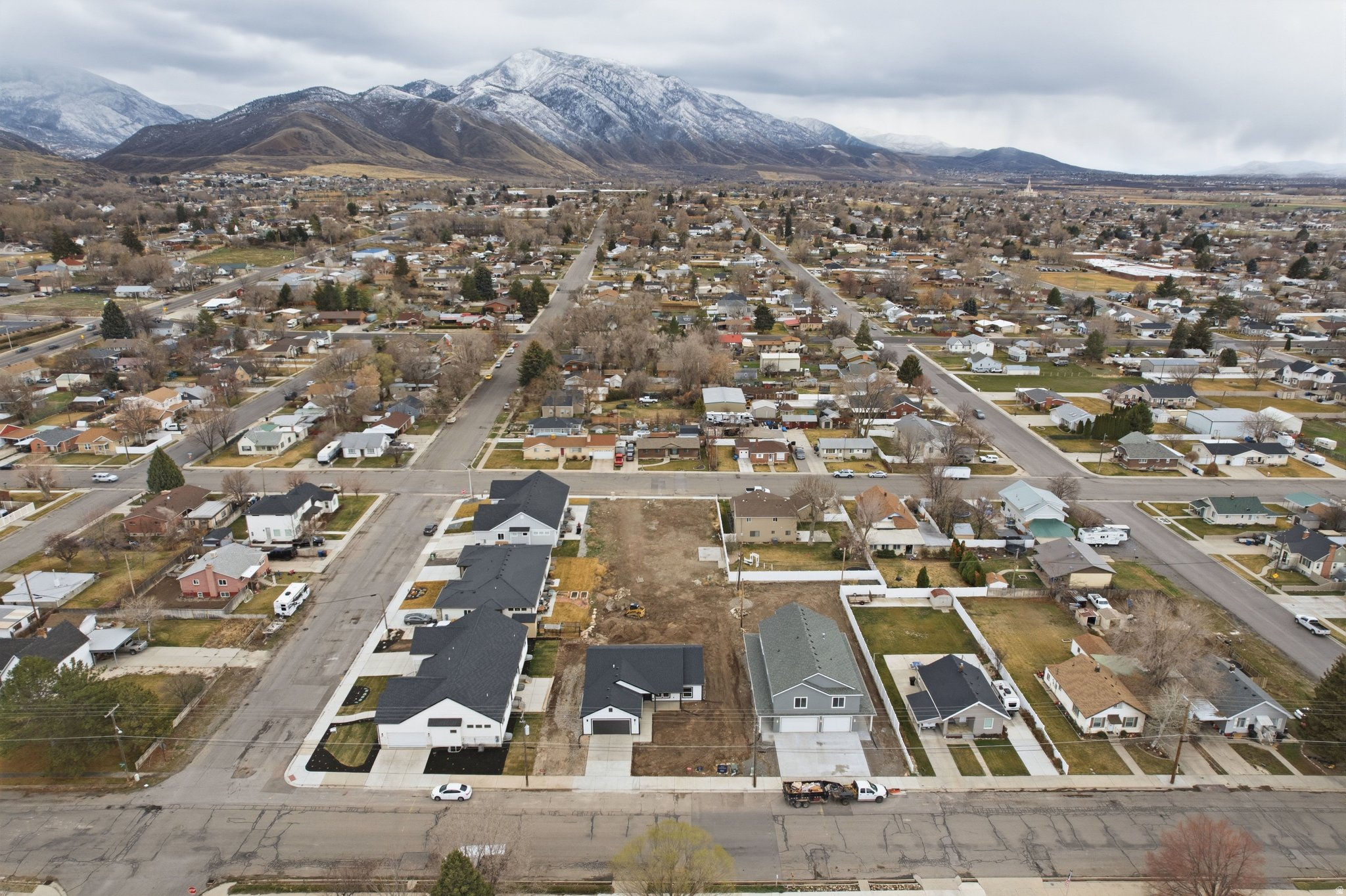 EVOLVE TWIN HOME ESTATES - Residential