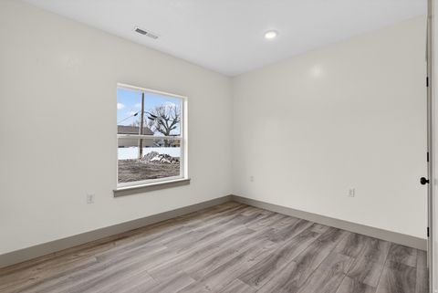 Tiny photo for 323 W 100 DR S #02, Payson, UT 84651 (MLS # 2141629)