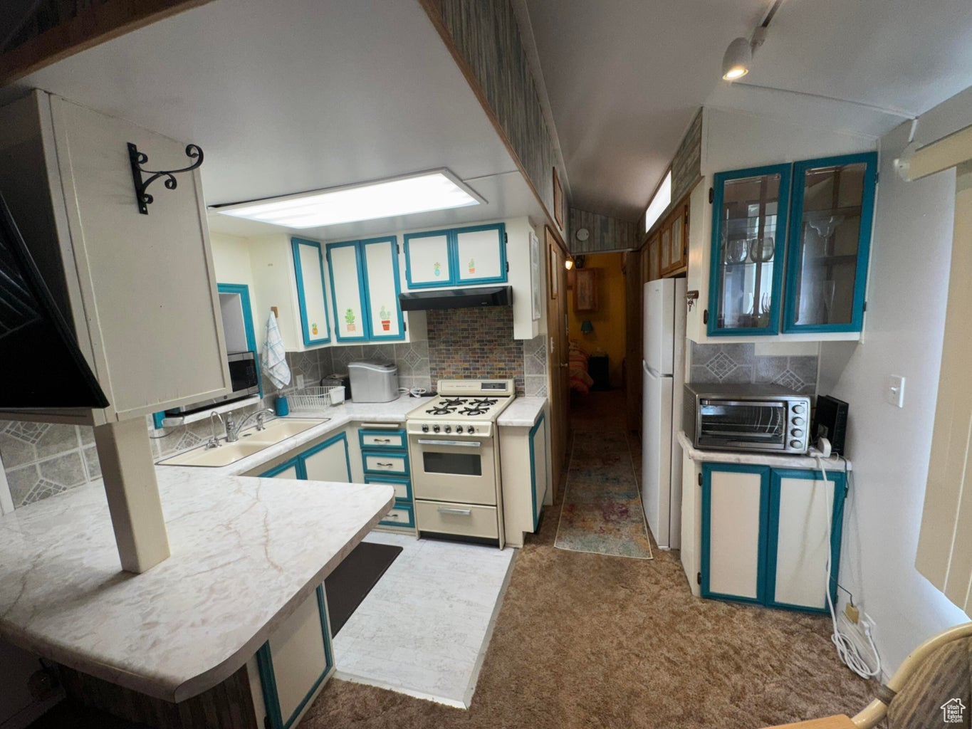 DIXIE DOWNS RV RESORT - Residential