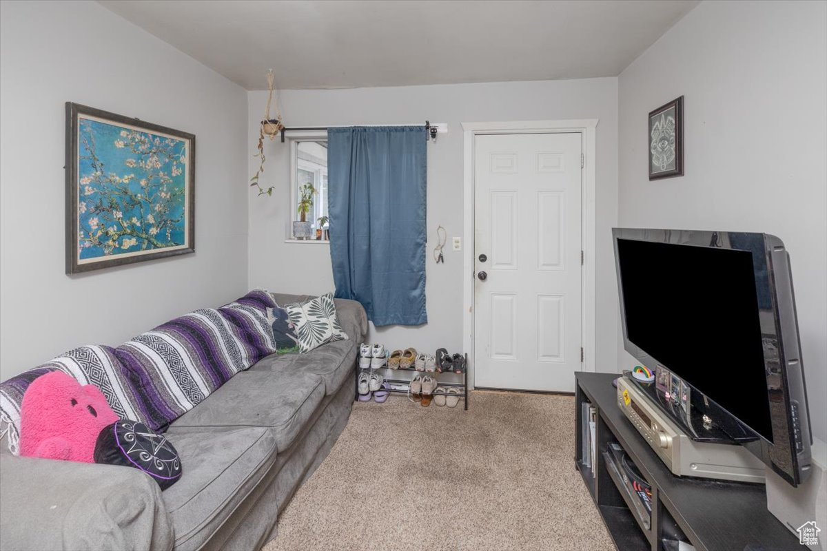 Logan, Utah 84321, United States, 6 Bedrooms Bedrooms, ,6 BathroomsBathrooms,Residential,Active,199290