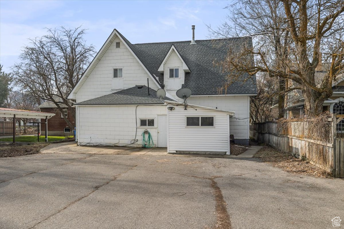 Logan, Utah 84321, United States, 6 Bedrooms Bedrooms, ,6 BathroomsBathrooms,Residential,Active,199290