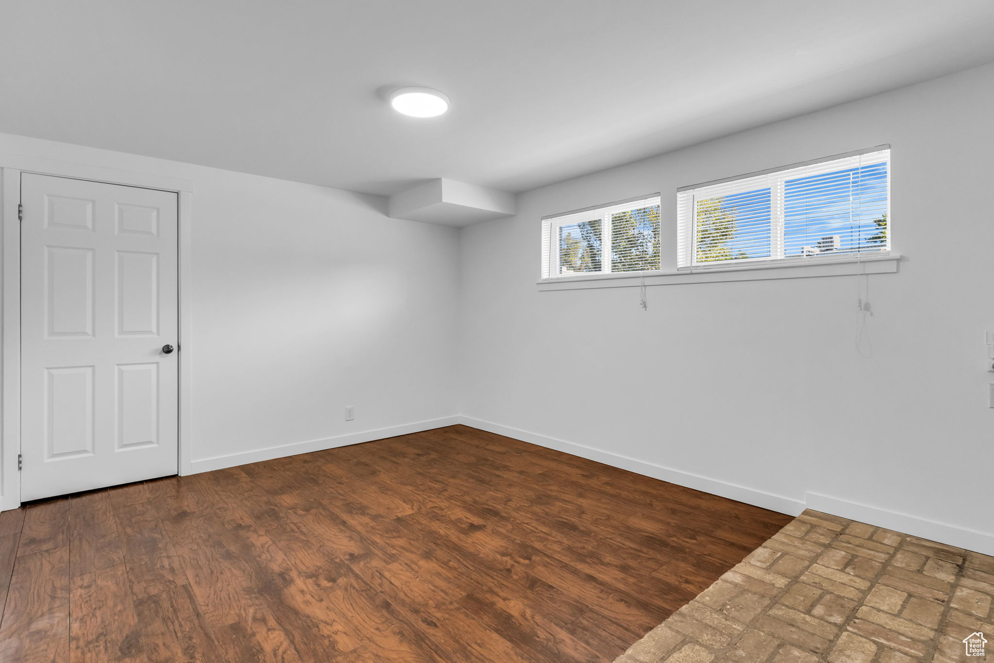 WHITE CITY - Residential