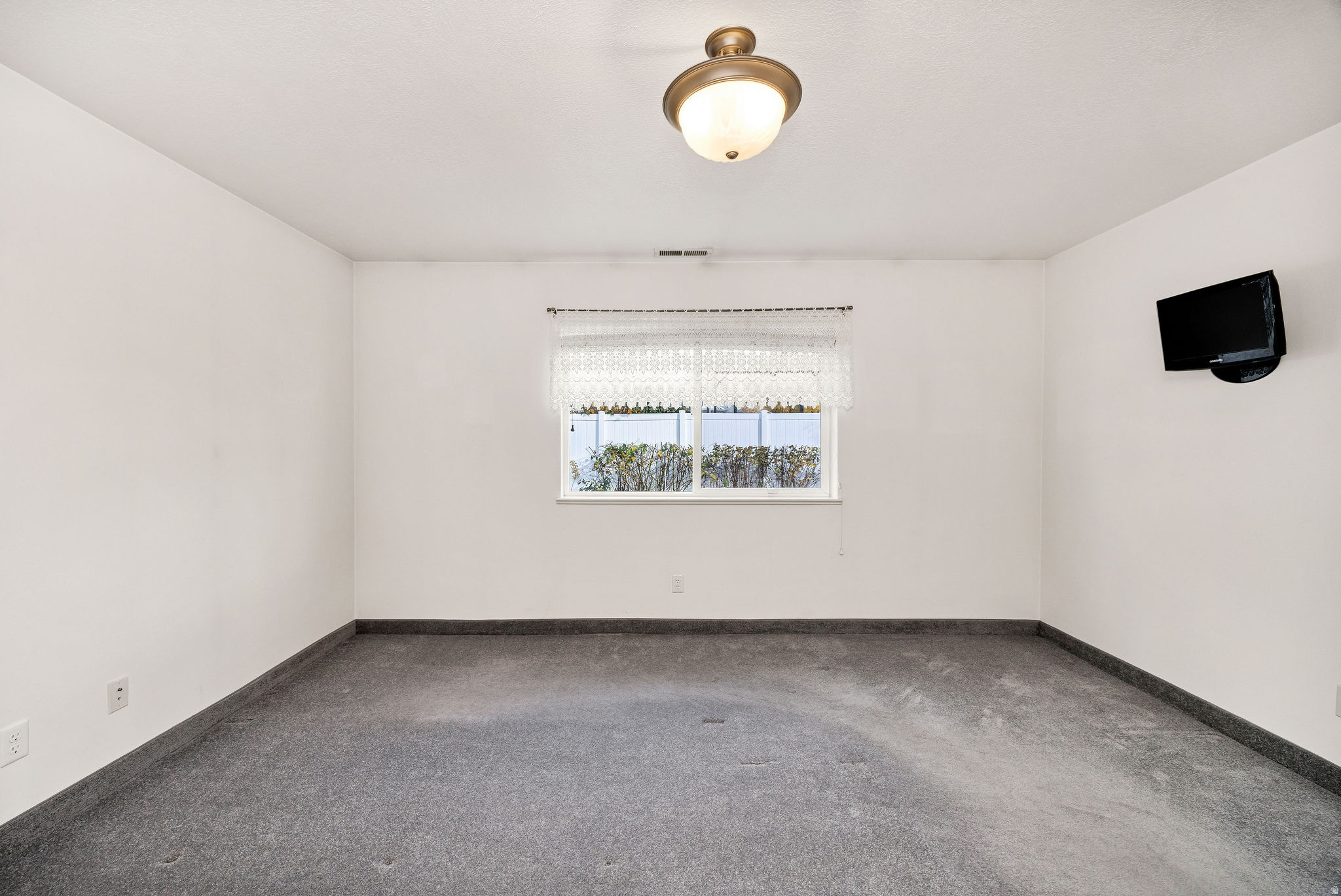 HYDE PARK WEST - HYDE PARK RETIREMENT COMMUNITY - Residential