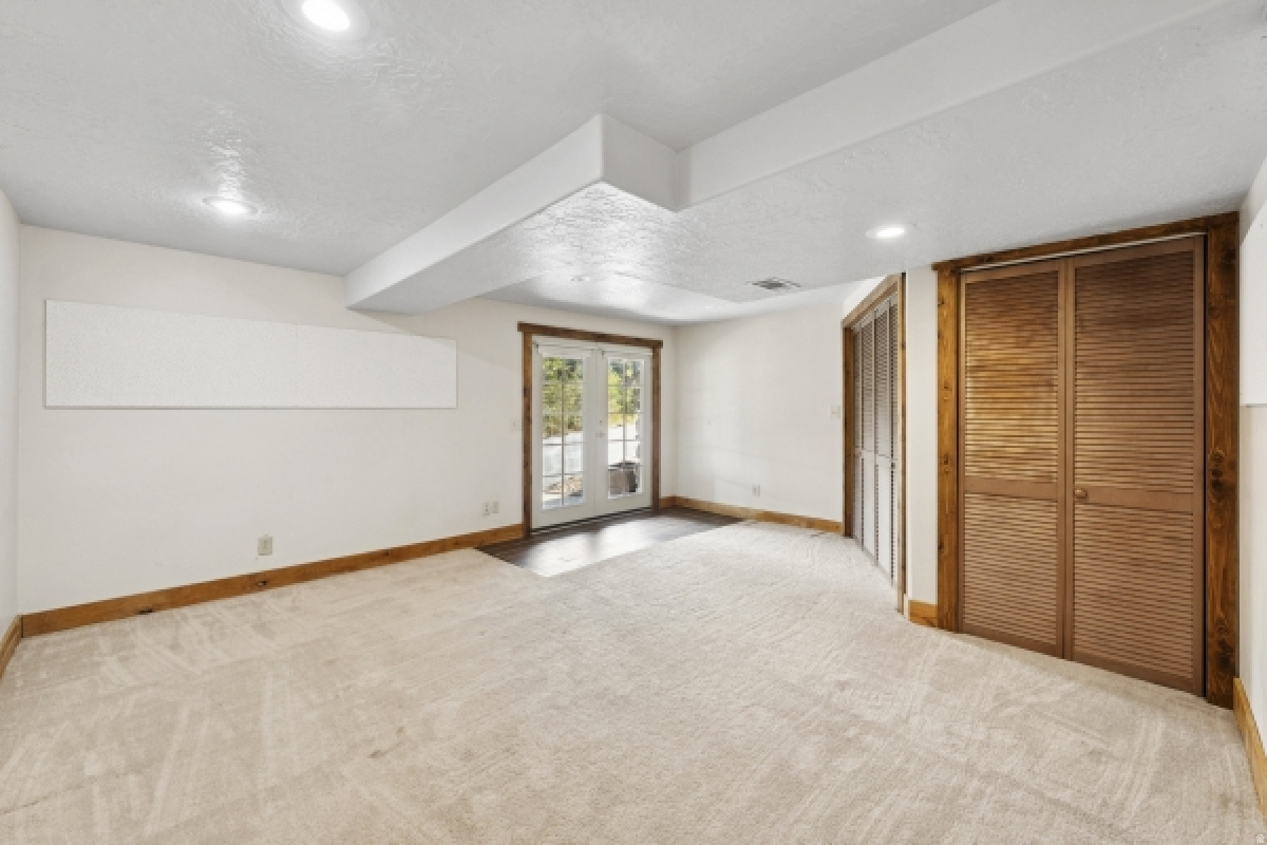 SUMMIT PARK - Residential Lease