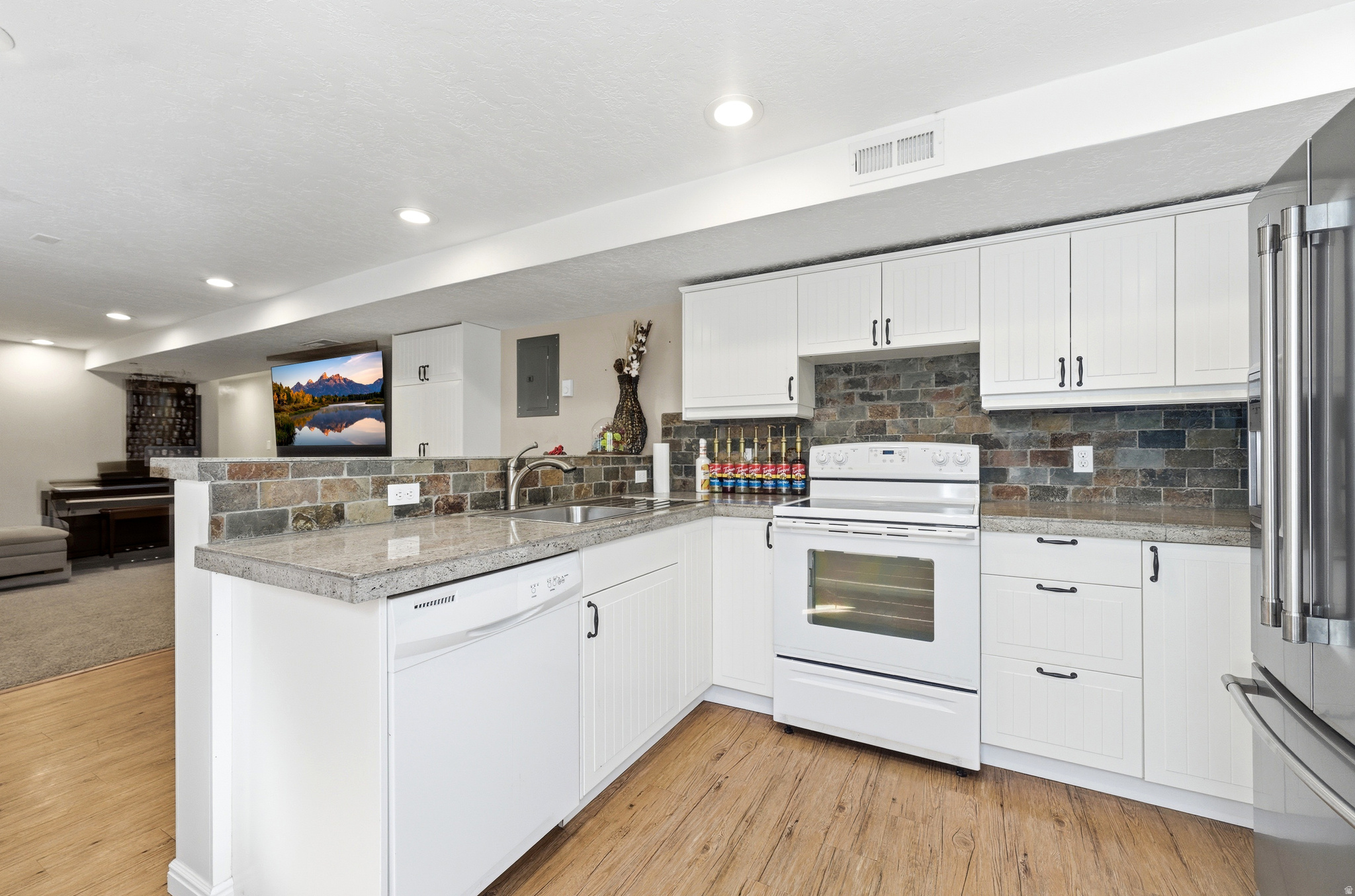 BENNION COVE - Residential