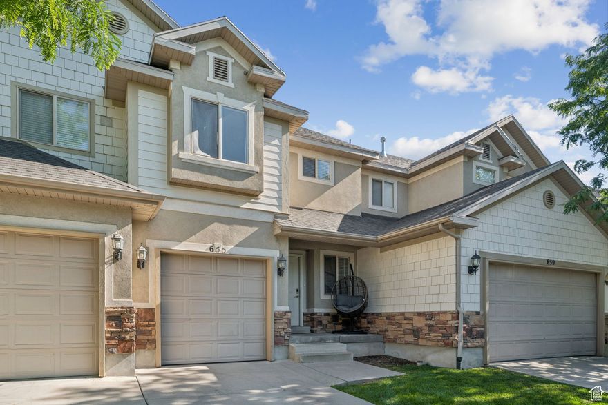 **Buyer/Buyer Broker is advised to obtain an independent measurement. Buyer/Buyers Agent to verify all info including sq. ft.