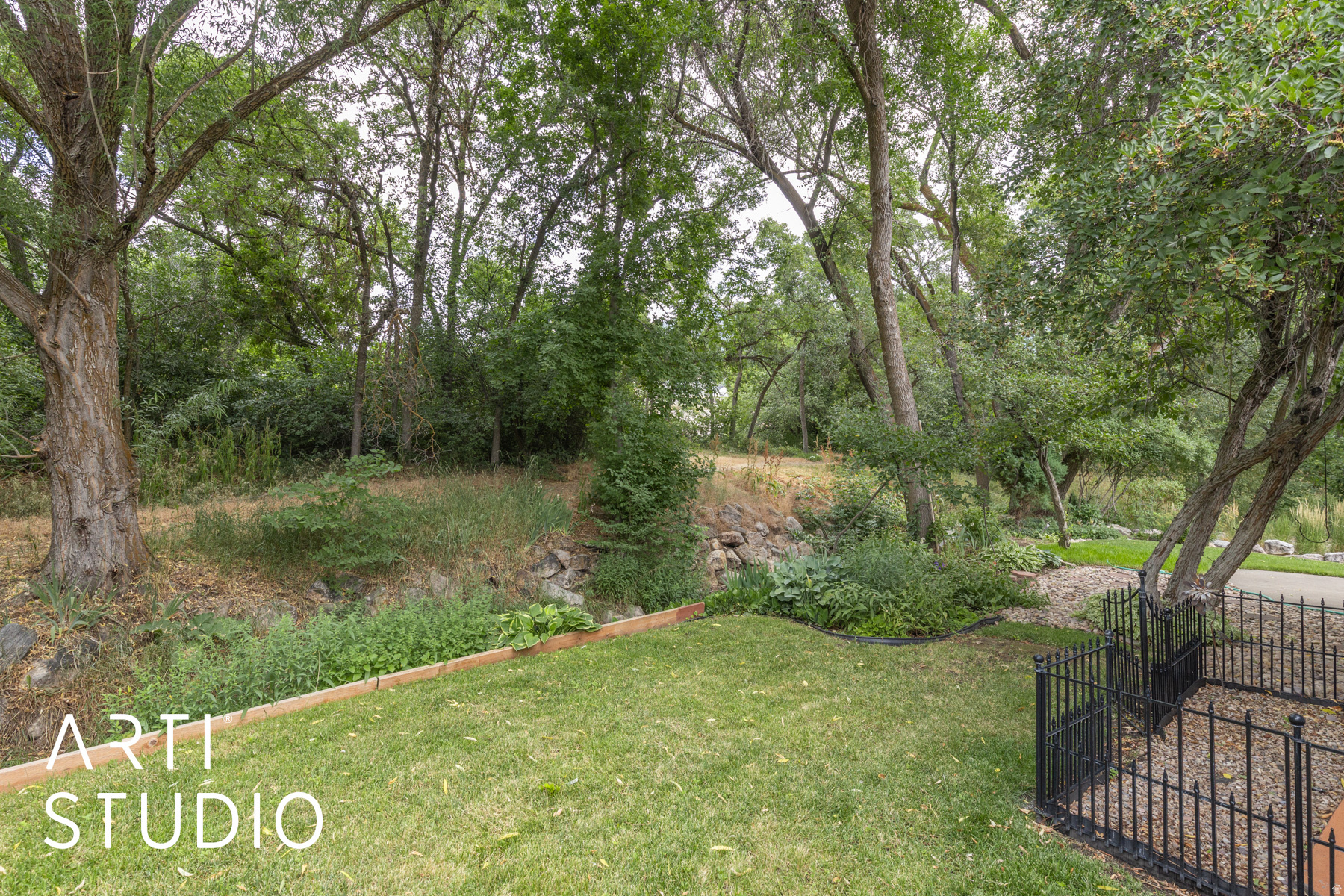 OAK CREEK - Residential Income