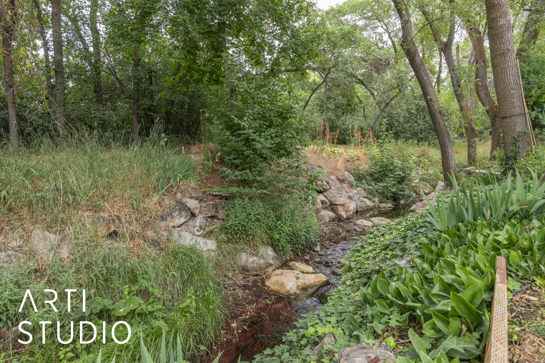 OAK CREEK - Residential Income