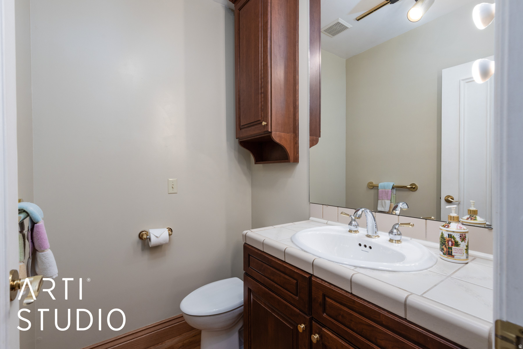 OAK CREEK - Residential Income