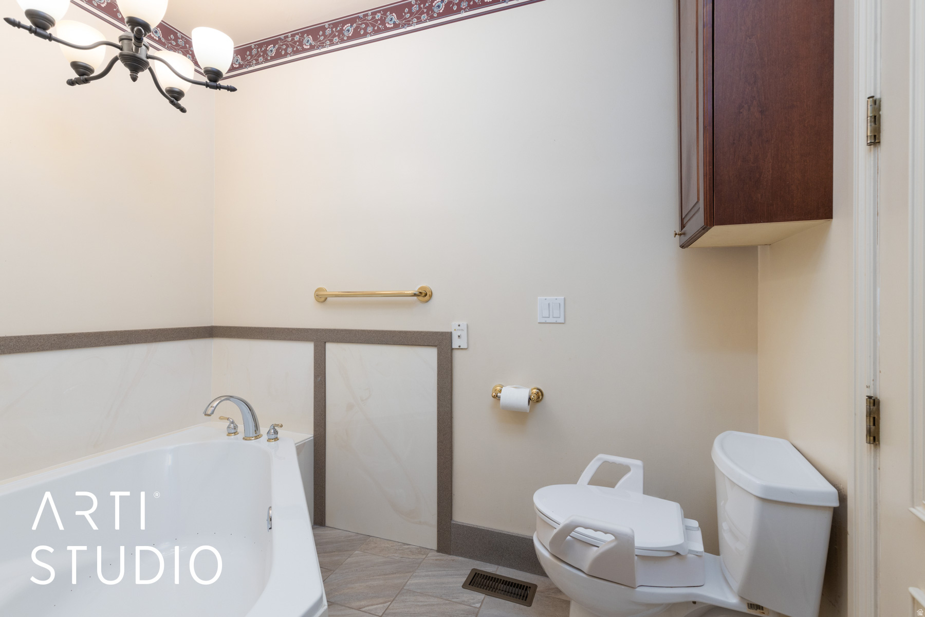 OAK CREEK - Residential Income