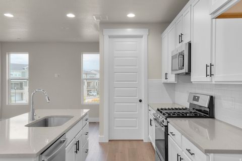 Tiny photo for 2788 N 3930 W, Lehi, UT 84043 (MLS # 2140602)