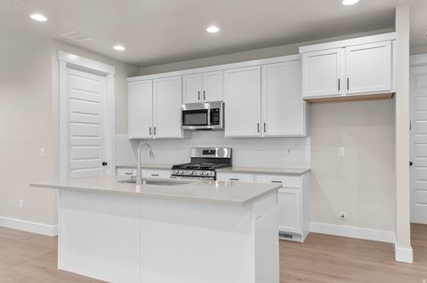 Tiny photo for 2788 N 3930 W, Lehi, UT 84043 (MLS # 2140602)