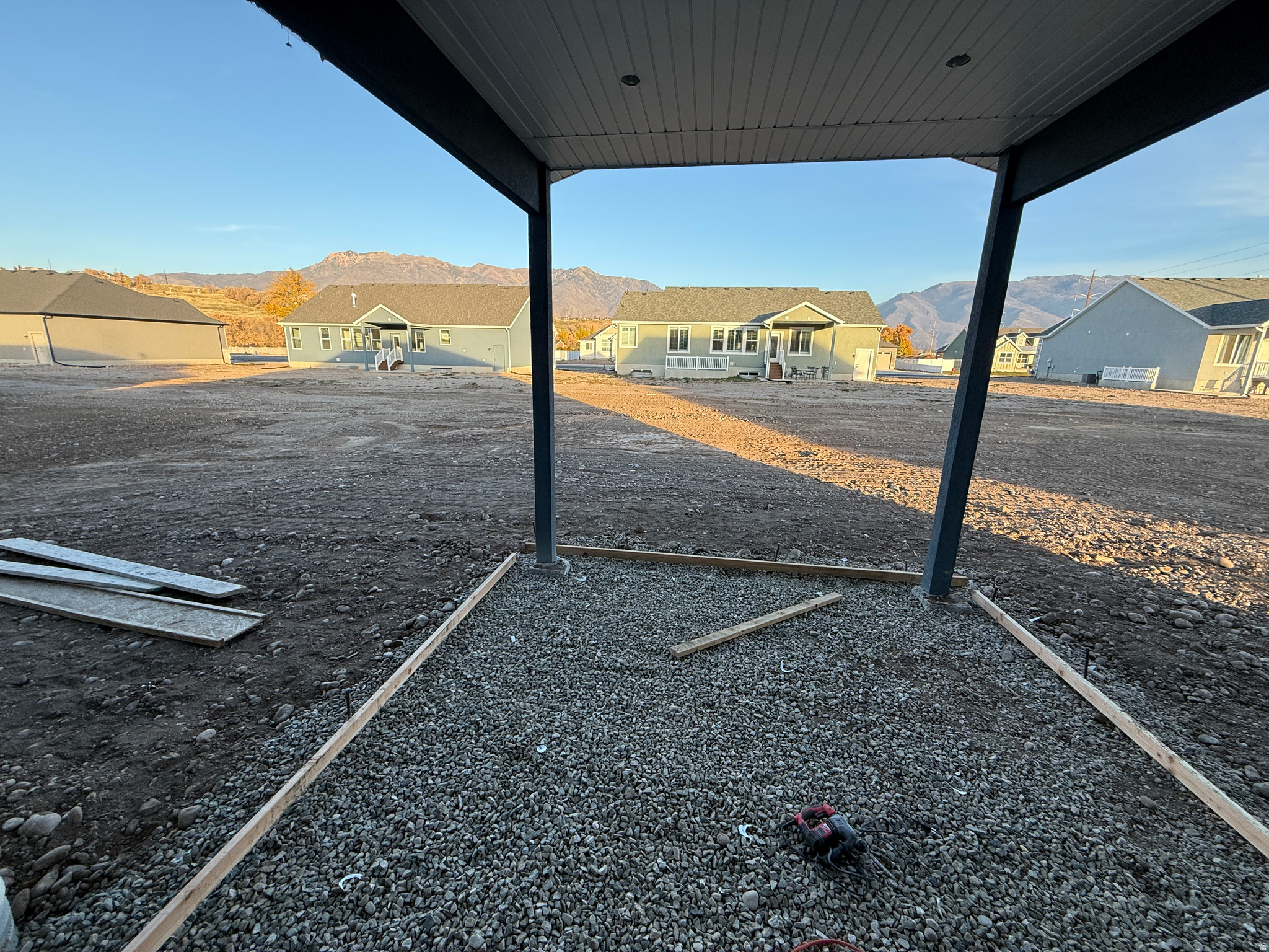 RIVERWOOD - Residential