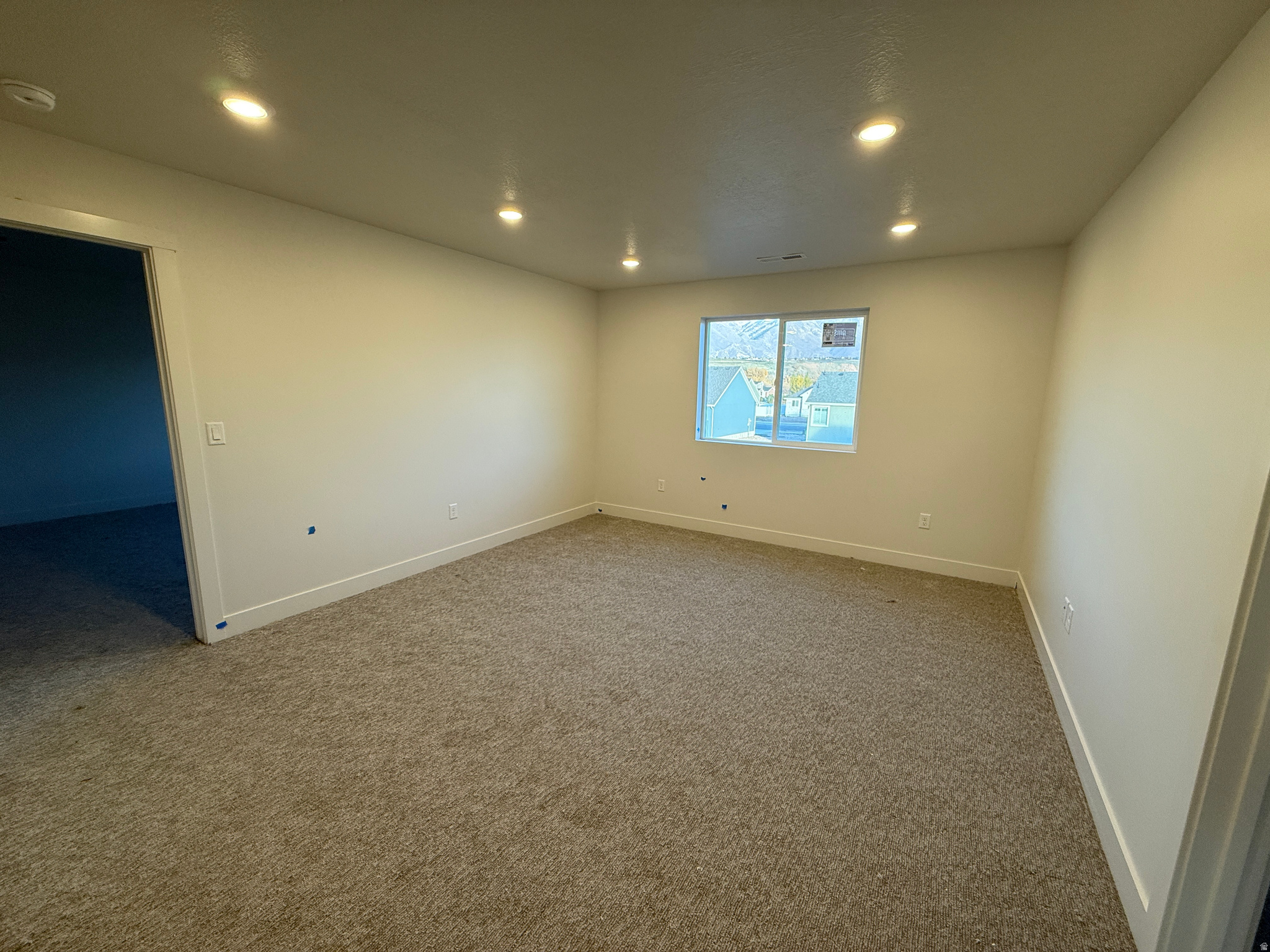 RIVERWOOD - Residential