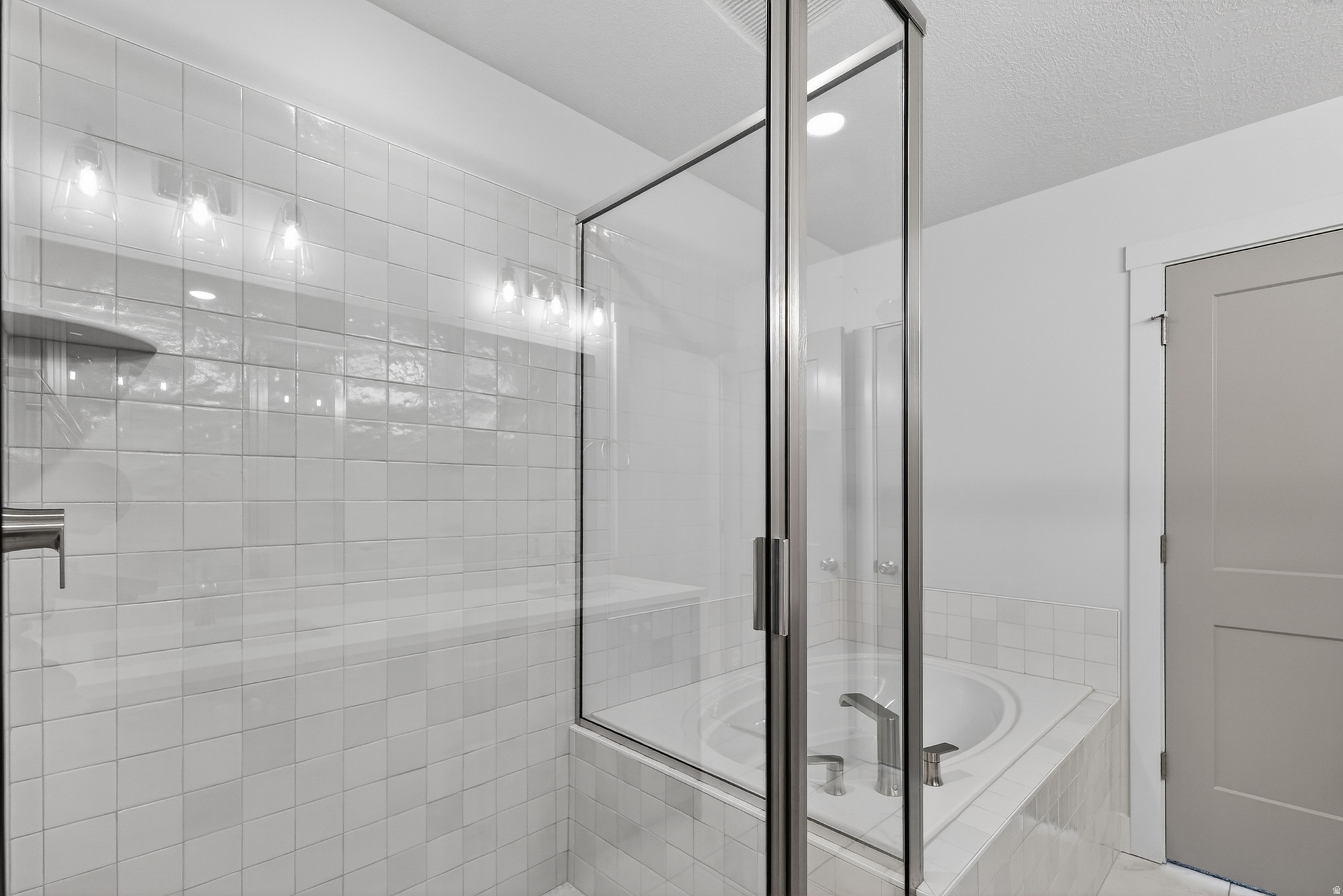 RIVERWOOD - Residential