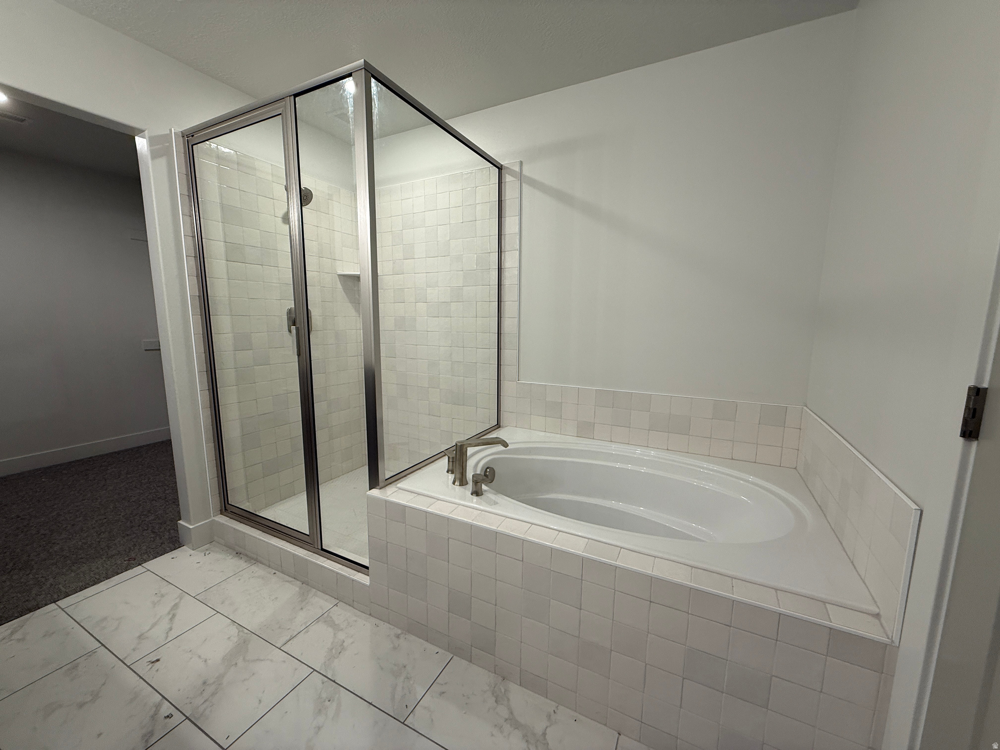 RIVERWOOD - Residential