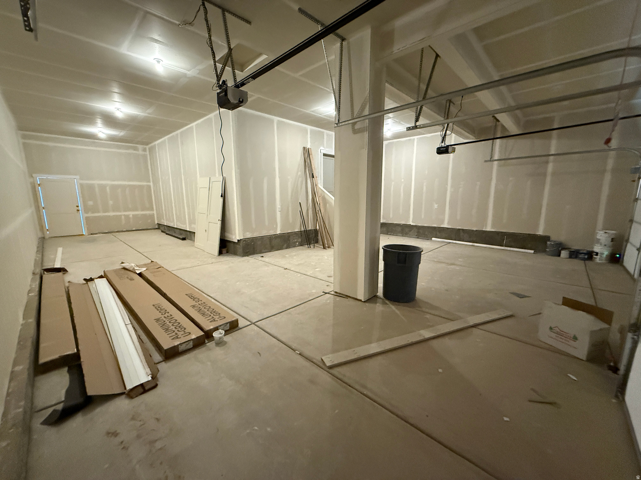 RIVERWOOD - Residential