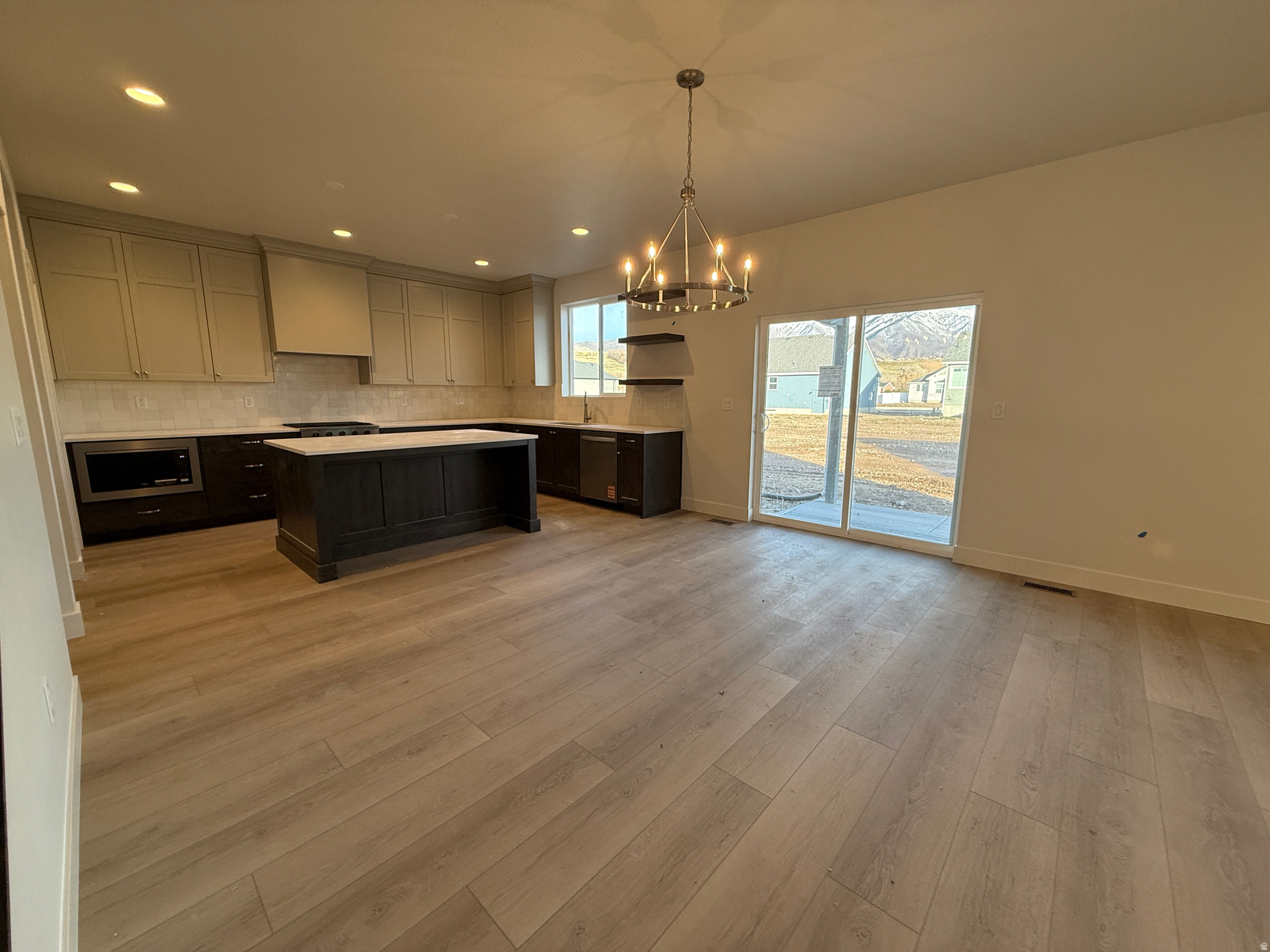 RIVERWOOD - Residential