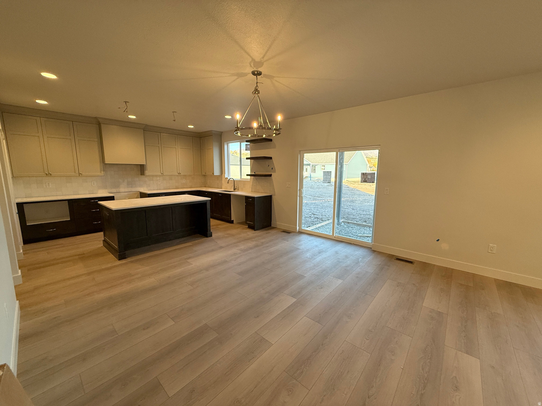 RIVERWOOD - Residential