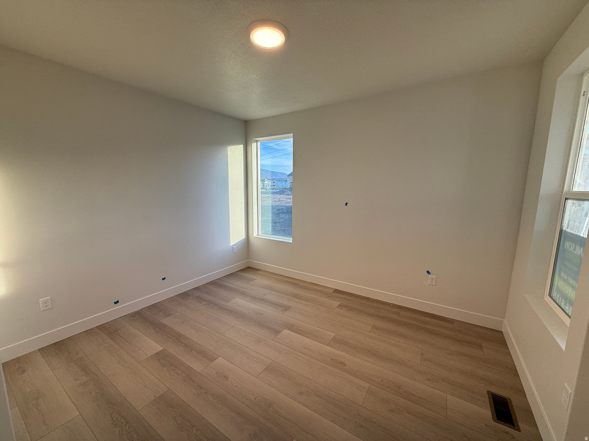 RIVERWOOD - Residential