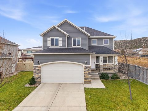 Photo of 4184 E GOOSEGRASS WAY, Eagle Mountain, UT 84005 (MLS # 2125427)