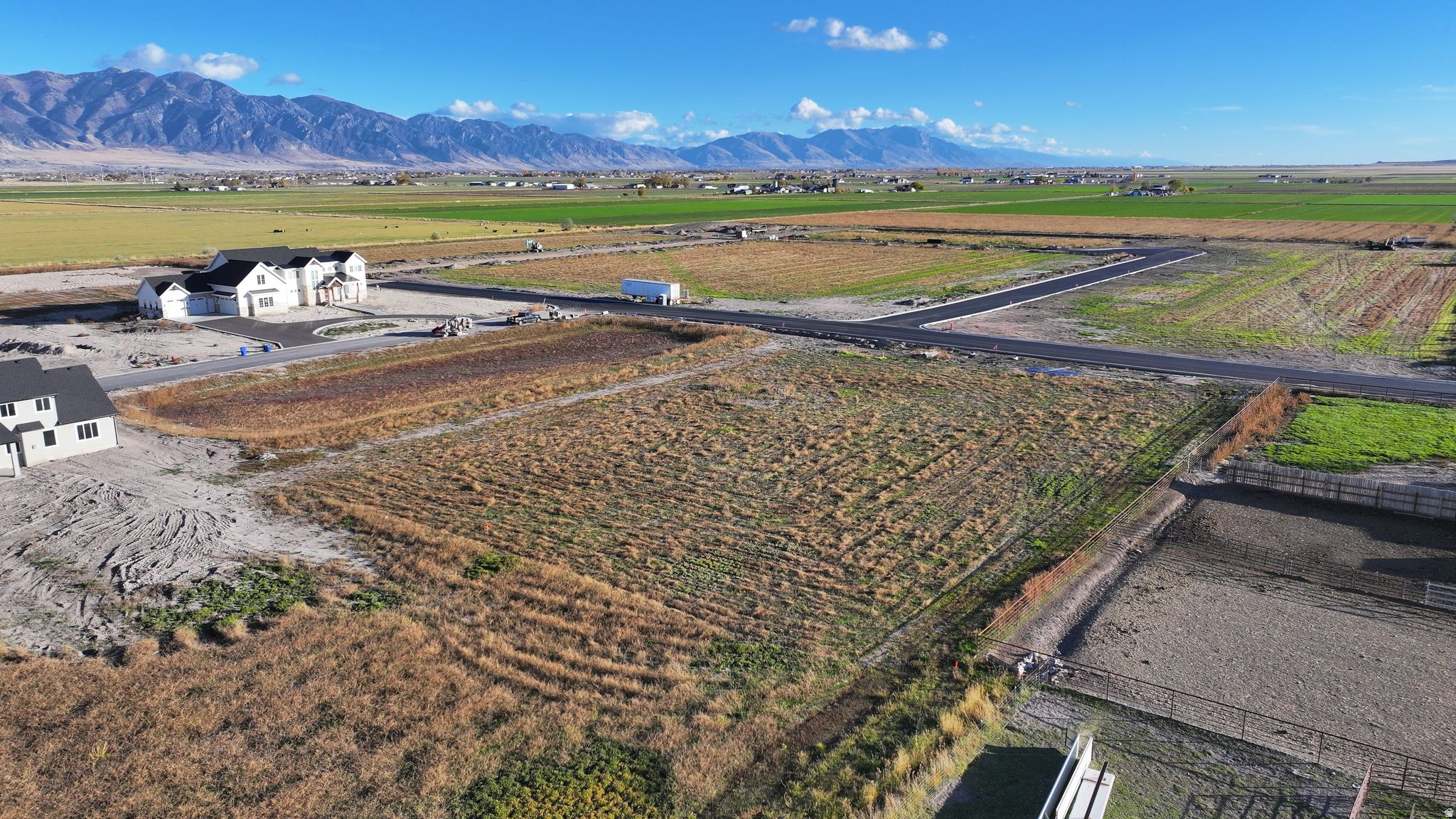 BECKAM'S EDGE PHASE 5 - Land