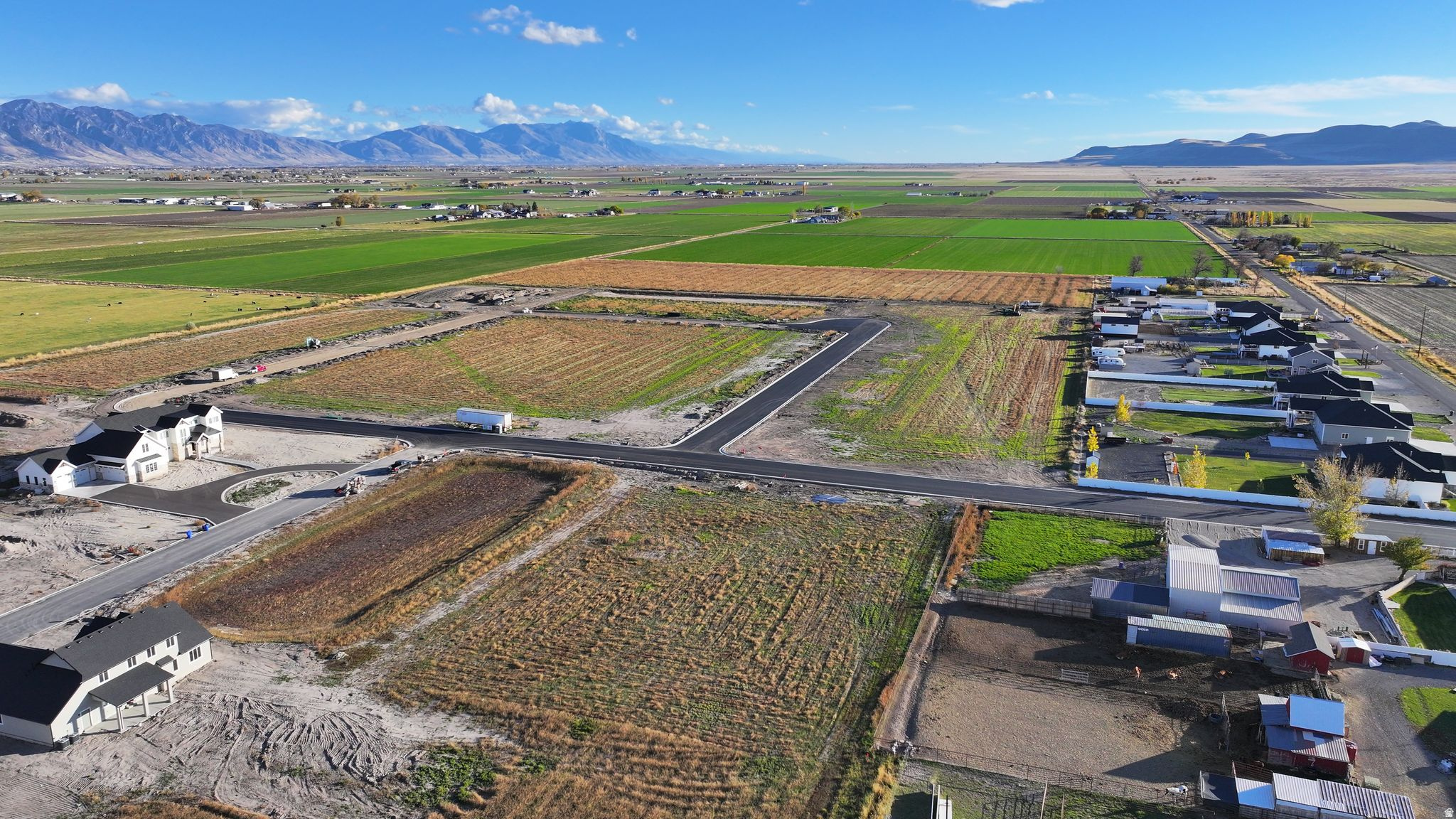 BECKAM'S EDGE PHASE 5 - Land