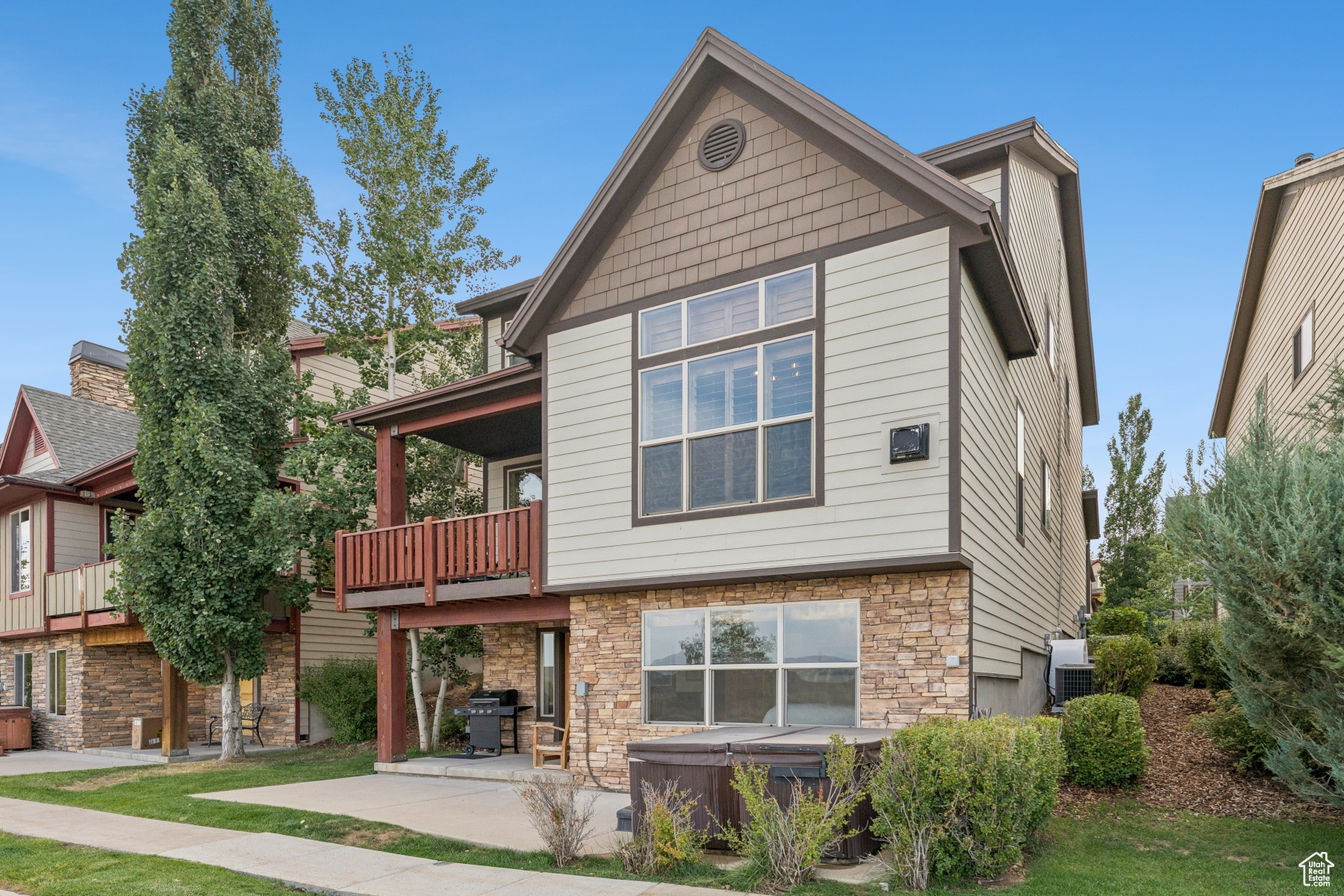 BEAR HOLLOW VILLAGE SUBDIVISION - Residential