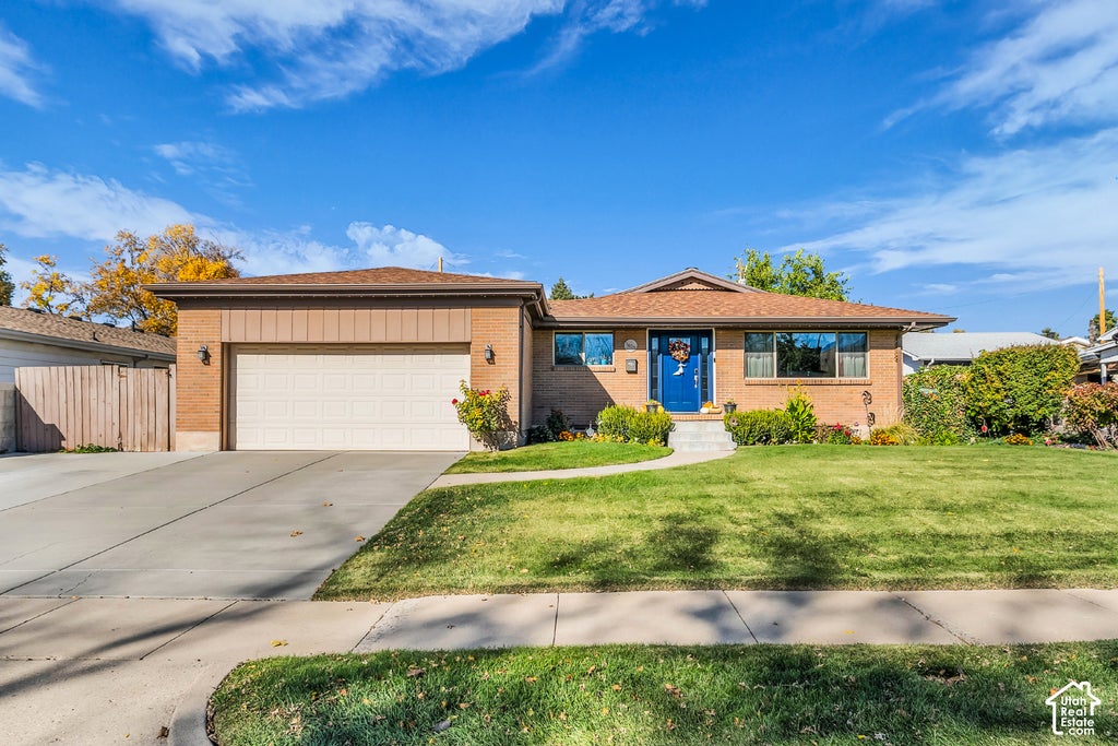 Photo of 1403 E LINDA ROSA AVE, Millcreek, UT 84106 (MLS # 2193383)
