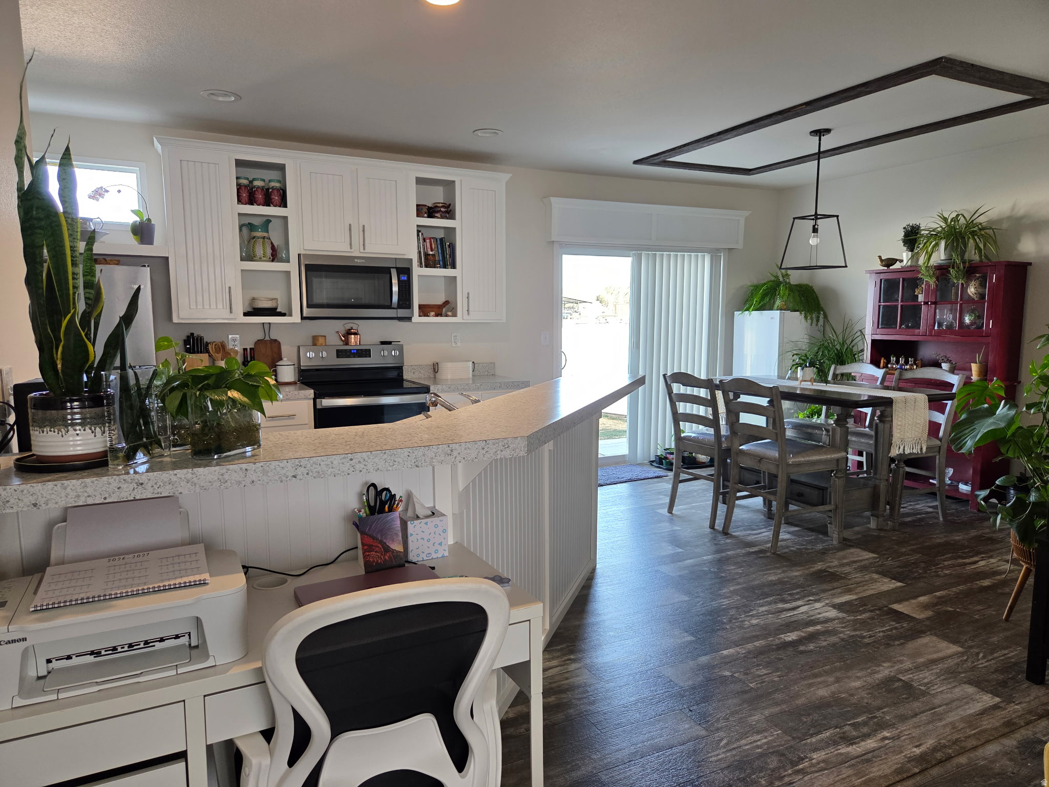 HILLVIEW VILLAGE - Residential