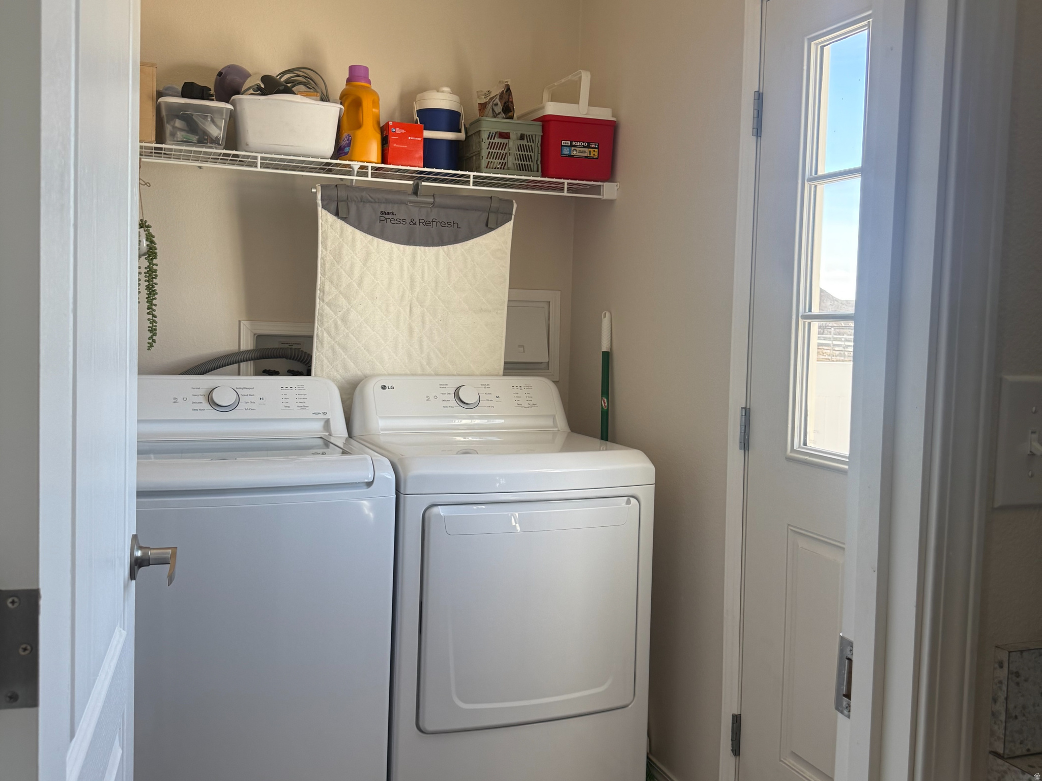 HILLVIEW VILLAGE - Residential