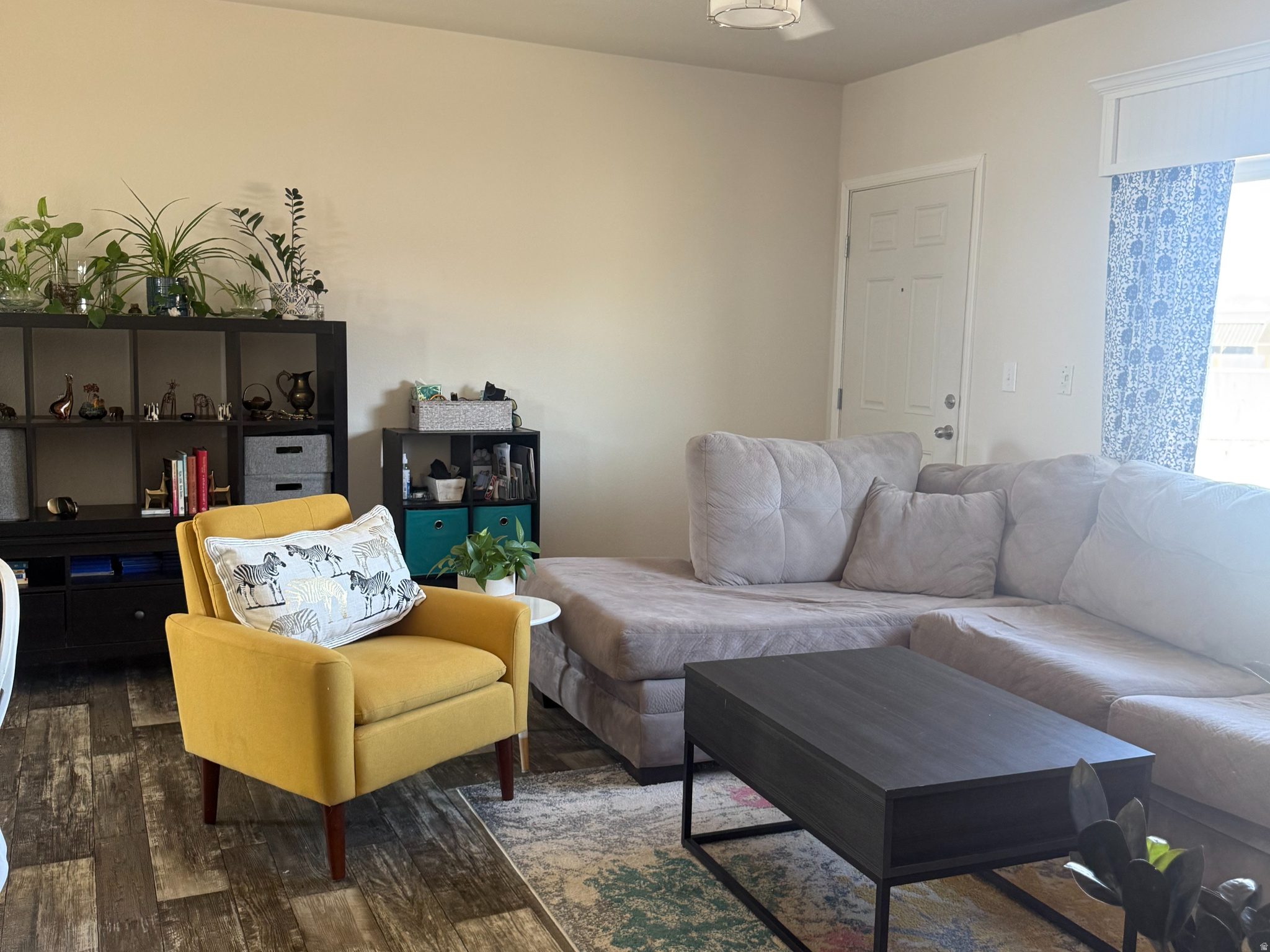 HILLVIEW VILLAGE - Residential