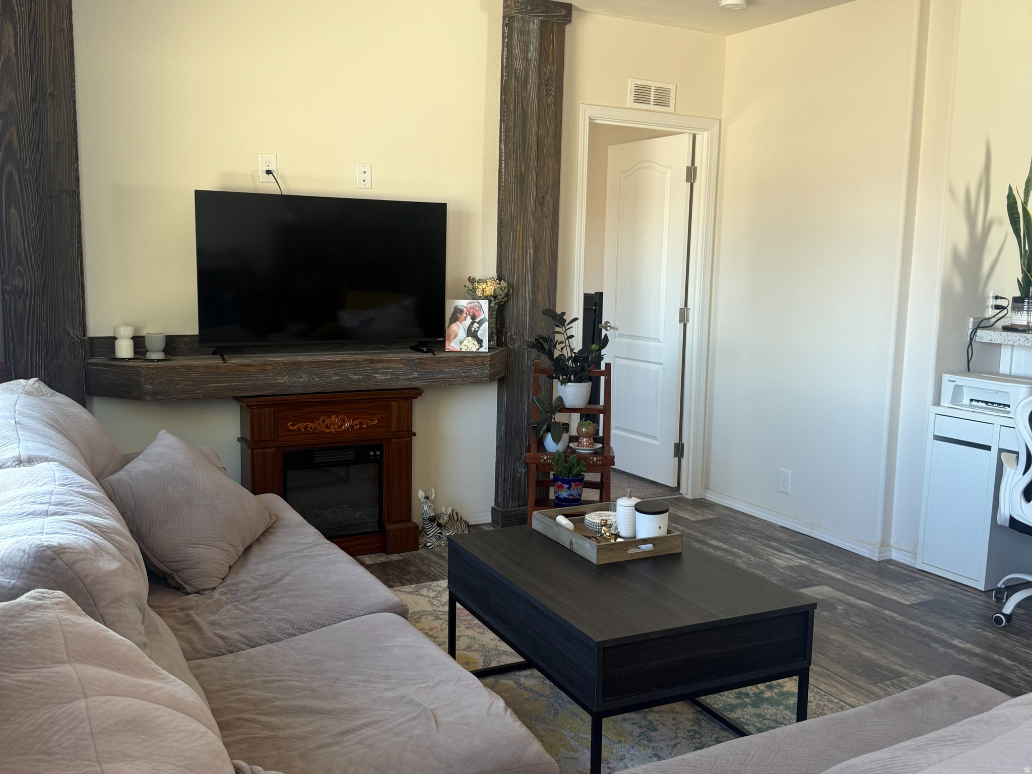 HILLVIEW VILLAGE - Residential