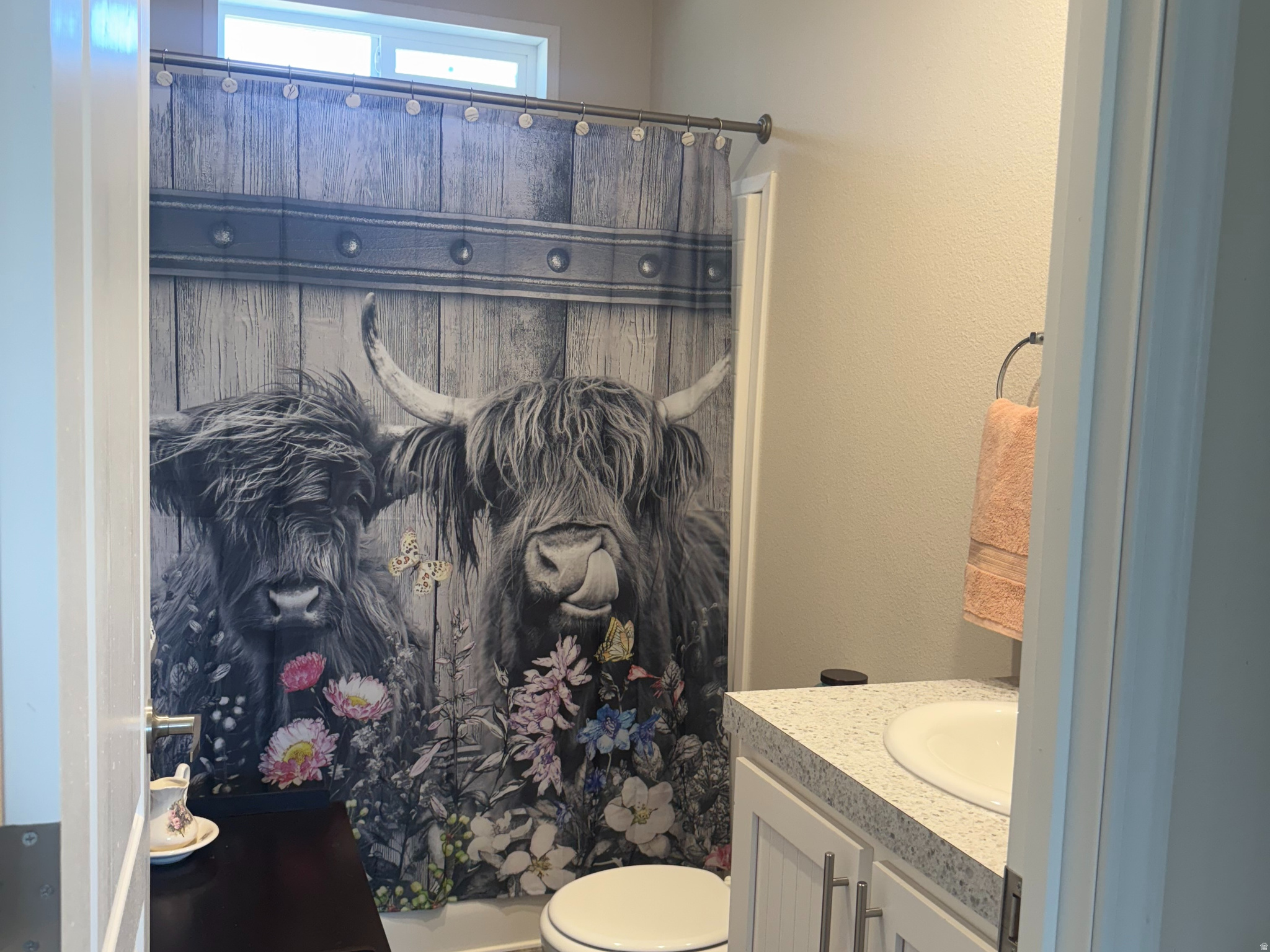 HILLVIEW VILLAGE - Residential