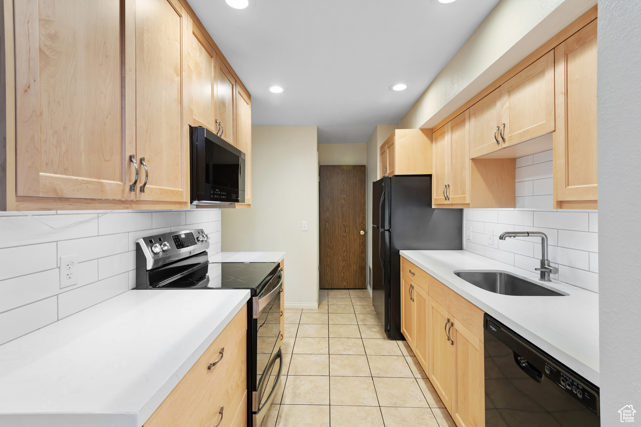 ESSEX COURT CONDM - Residential