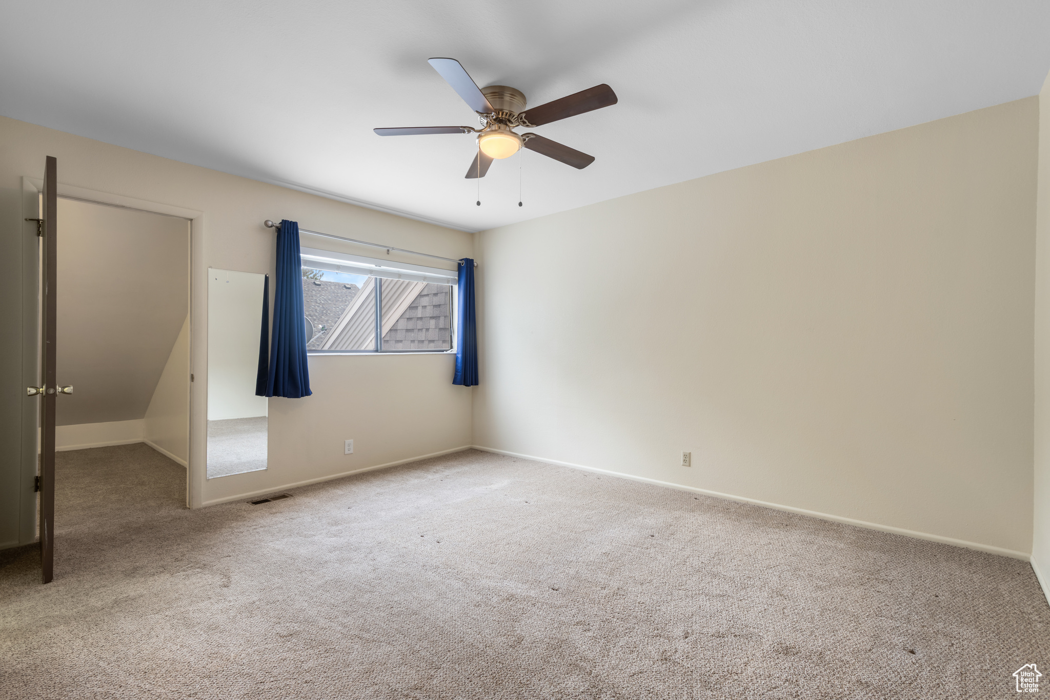 ESSEX COURT CONDM - Residential