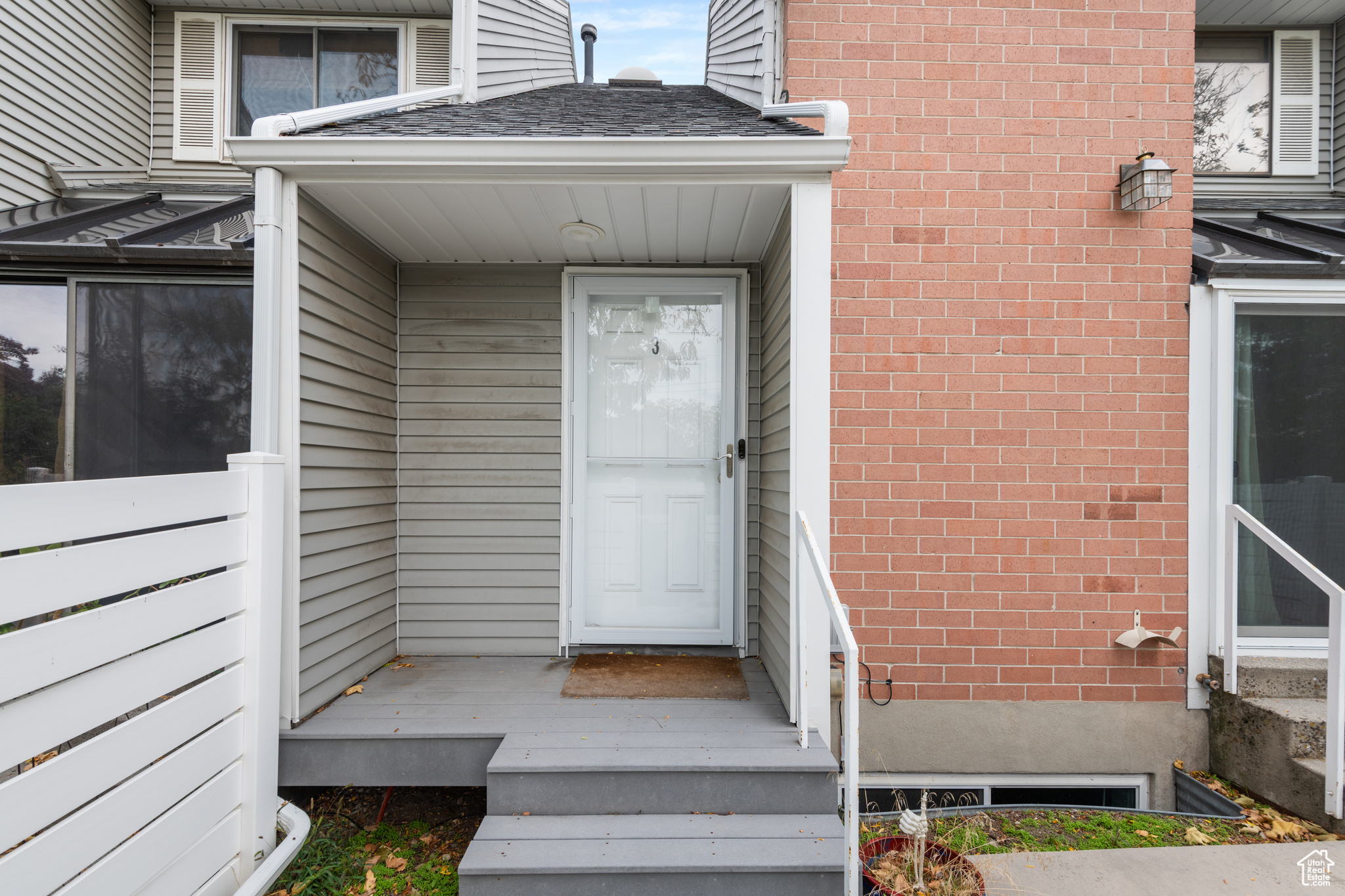 ESSEX COURT CONDM - Residential