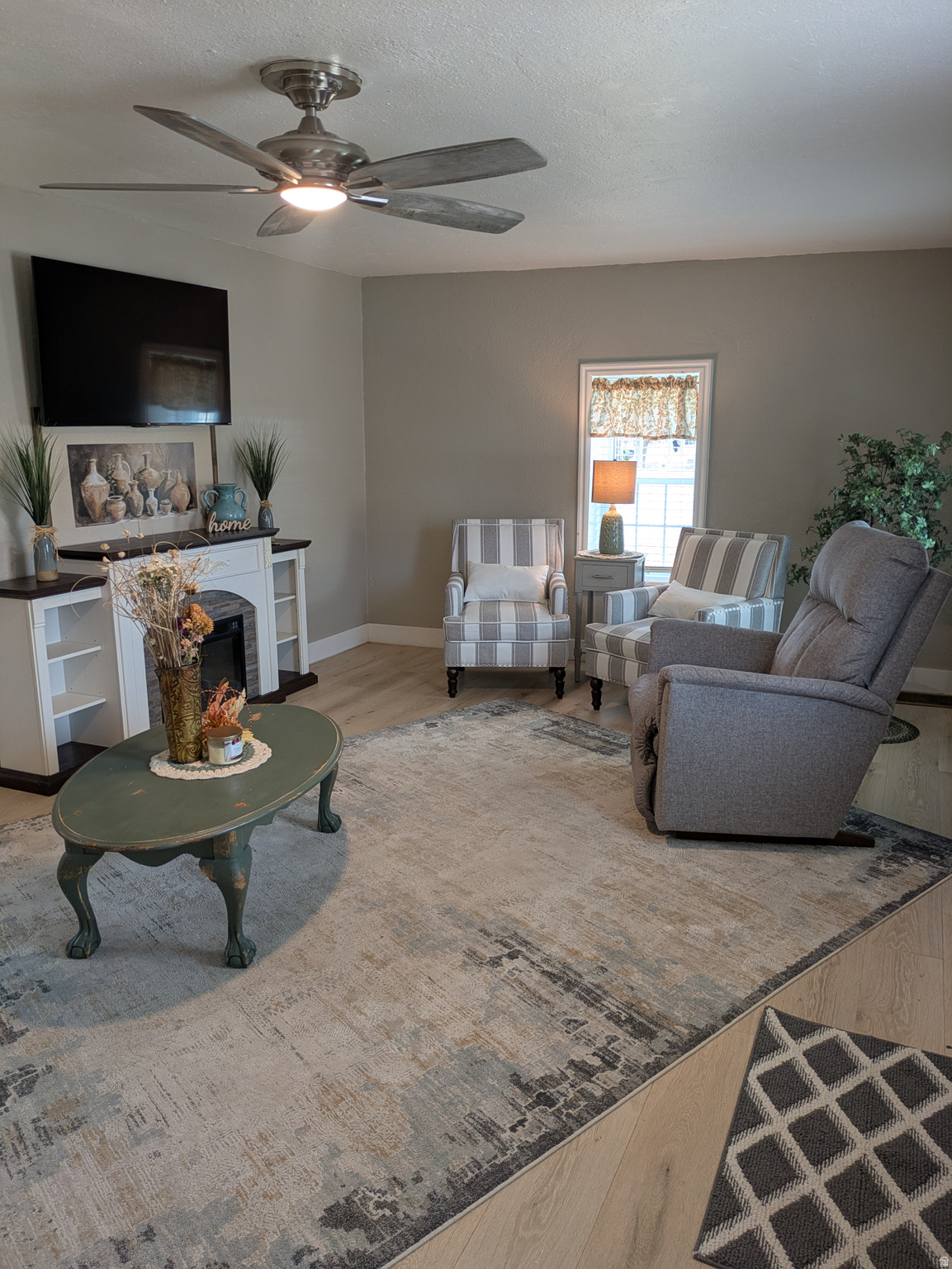 EPHRAIM - Residential