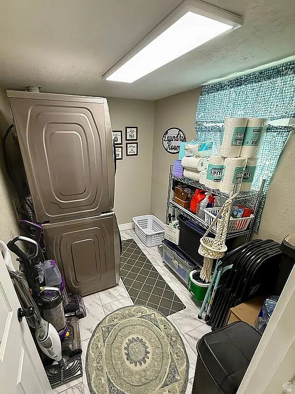 EPHRAIM - Residential