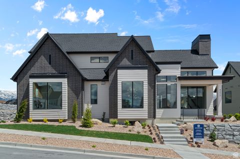 Photo of 4272 N BRAIKEN RIDGE DR #105, Lehi, UT 84048 (MLS # 2113514)