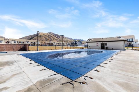 Tiny photo for 1556 E 460 S, Hyrum, UT 84319 (MLS # 2144058)