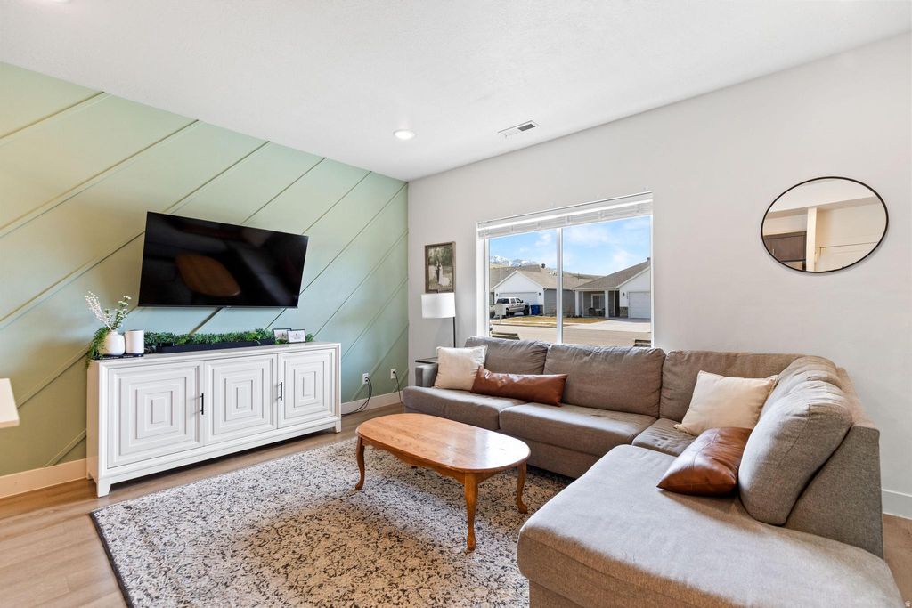 Photo of 1556 E 460 S, Hyrum, UT 84319 (MLS # 2144058)