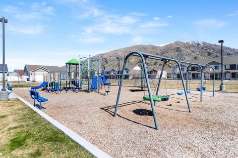Tiny photo for 1556 E 460 S, Hyrum, UT 84319 (MLS # 2144058)